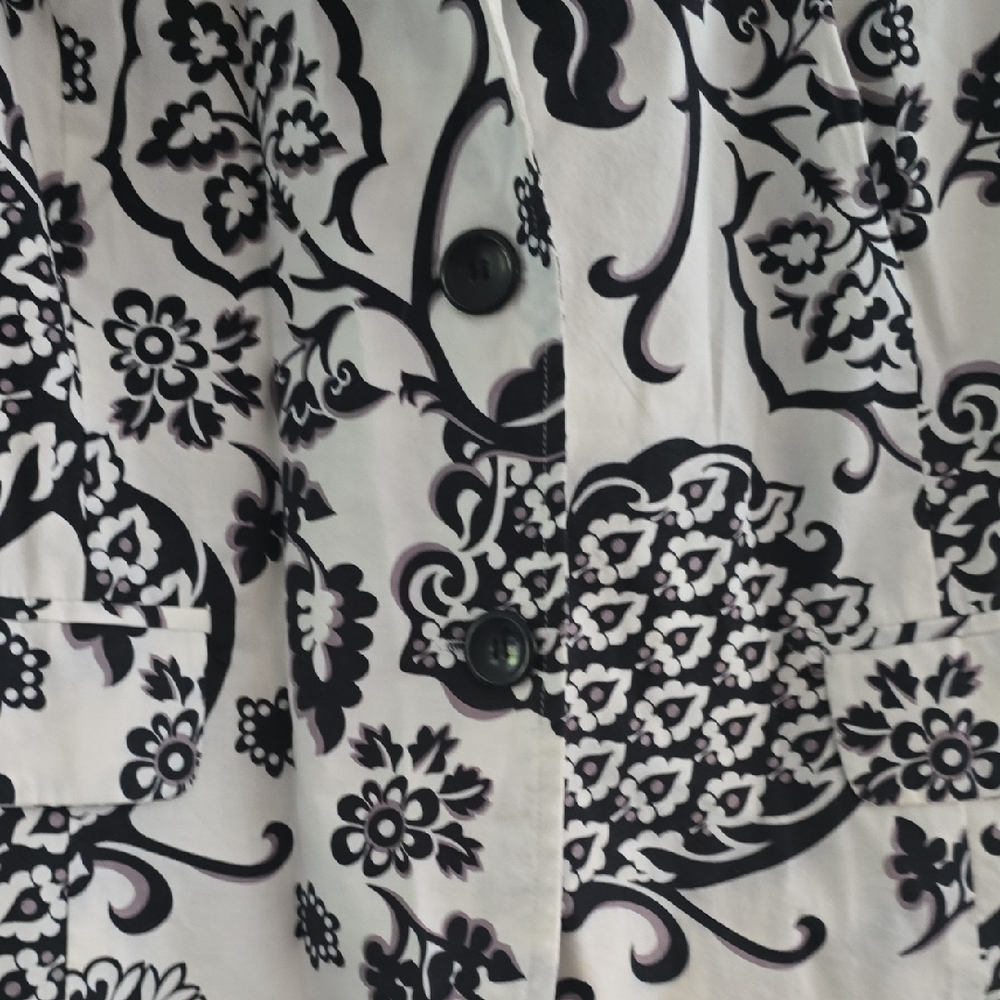 GUC- Elements Women's Black White Patterned short Sleeve Blazer, Sz 3X - Picture 4 of 10